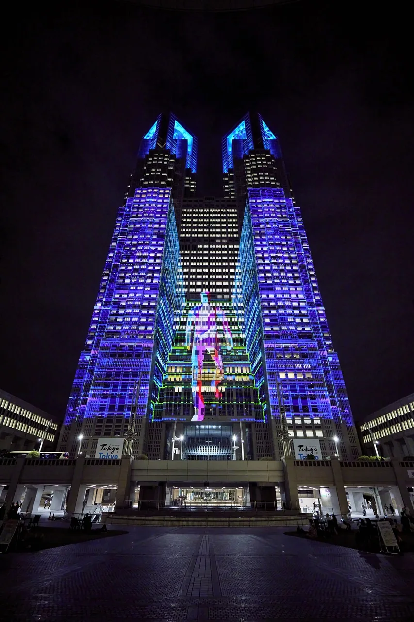 Projection mapping in blue