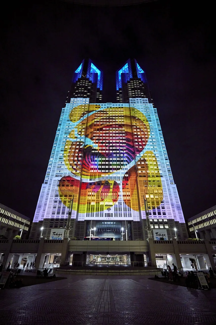 Projection mapping in gold